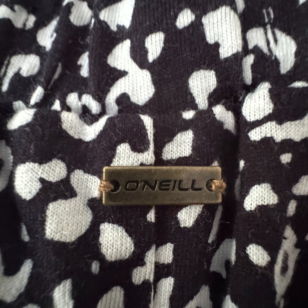O'Neill Romero Animal Print Side Visit > Slit Ruched Navy White Midi Skirt - Picture 6 of 10